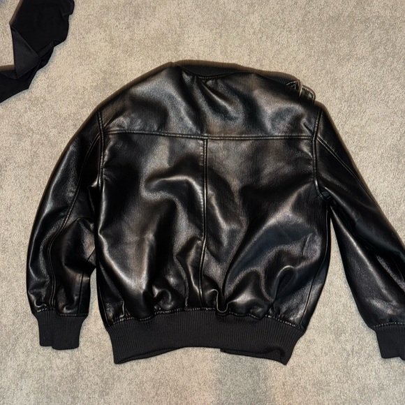 Aritizia- Babaton Vegan Bomber Jacket. Brand new condition - Picture 3 of 8